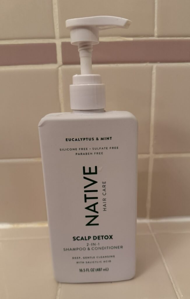Native Scalp Detox review: my experience with the minty 2-in-1 shampoo, its ingredients, cleansing benefits, and limits for oily hair.