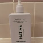Native Scalp Detox: minha opinião sobre o shampoo 2 em 1 de eucalipto e menta, os ingredientes e os cuidados para cabelos oleosos.